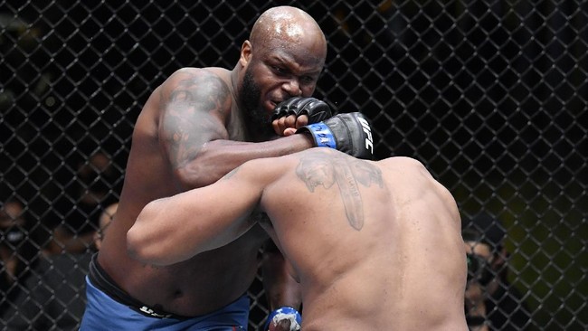 Derrick Lewis menganggap Ciryl Gane sebagai petarung yang membosankan jelang perebutan gelar interim kelas berat di UFC 265, Minggu (8/8) siang WIB.