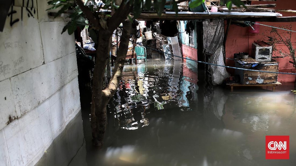 FOTO: Ratusan Warga Bangka Jaksel Terdampak Banjir