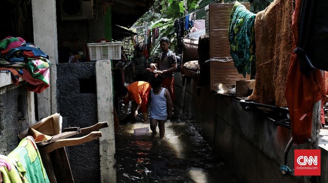 FOTO: Ratusan Warga Bangka Jaksel Terdampak Banjir