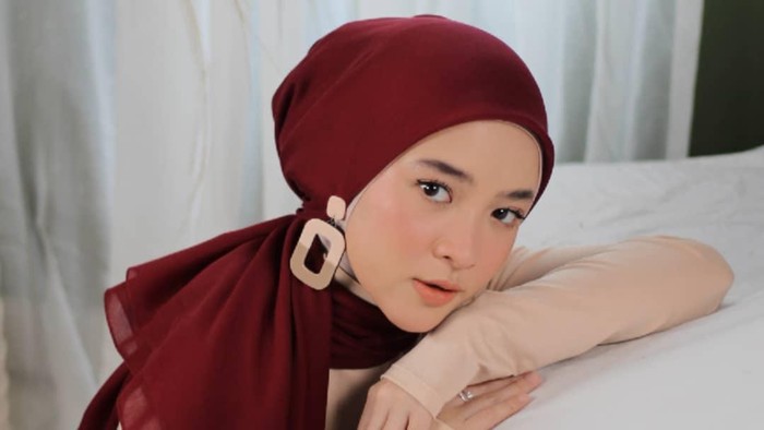 4 Produk Skincare Rahasia Nissa Sabyan Tampil Glowing
