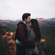 Lima Love Languange yang Bisa Diterapkan ke Pasangan