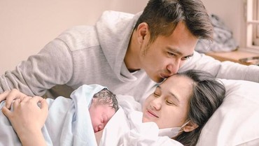 Selamat, Istri Eza Gionino Melahirkan Anak Kedua