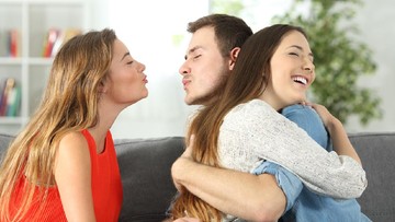 TIPS TAK TERJERUMUS JADI PELAKOR