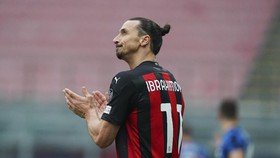 Ibrahimovic Menolak Bermain Lawan Juventus