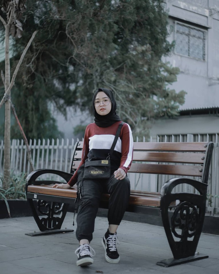 Melati (Kembaran Nissa Sabyan) Melati (Kembaran Nissa Sabyan)
