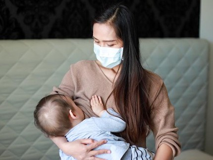 Panduan Menyusui untuk Ibu yang Positif COVID-19