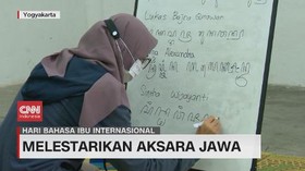VIDEO: Pelestarian Bahasa Ibu Lewat Menulis Aksara Jawa