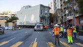 FOTO: Melihat Pemindahan Rumah Kuno di San Francisco Butuh waktu enam jam untuk rumah berusia 139 tahun itu pindah ke lokasi baru.