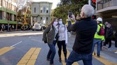 FOTO: Melihat Pemindahan Rumah Kuno di San Francisco Butuh waktu enam jam untuk rumah berusia 139 tahun itu pindah ke lokasi baru.