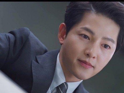 Nikahi Artis Inggris Katy Louise Saunders, Tipe Wanita Ideal Song Joong Ki Ternyata...