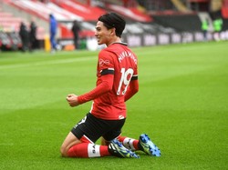Southampton Mau Pinjam Takumi Minamino Lebih Lama