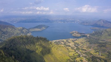 Air Danau Toba Turun 1,6 Meter-Kematian Massal Ikan Jadi Peringatan