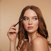 3 Cara Merapikan Alis Sendiri di Rumah yang Aman dan Mudah untuk Pemula