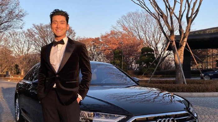 Kehidupan konglomerat di drama Korea bukan fiksi. Ini 9 artis Korea yang terlahir dari keluarga tajir di dunia nyata. Siwon Choi.