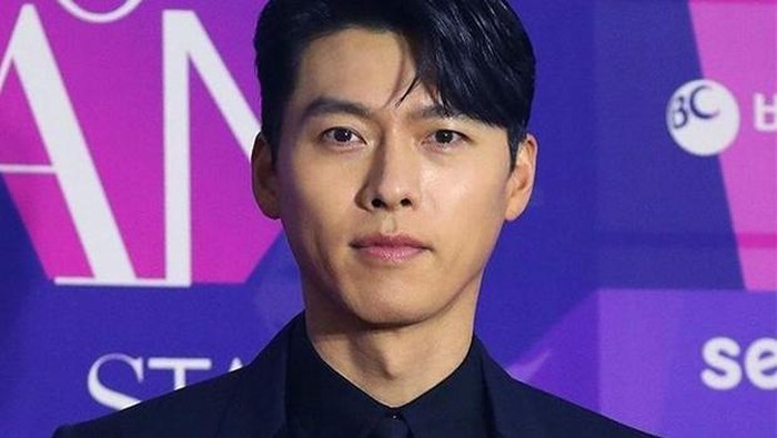 Bukan Media Sosial, Hyun Bin Pilih Tulis Surat untuk Curahkan Isi Hati Saat Pandemi