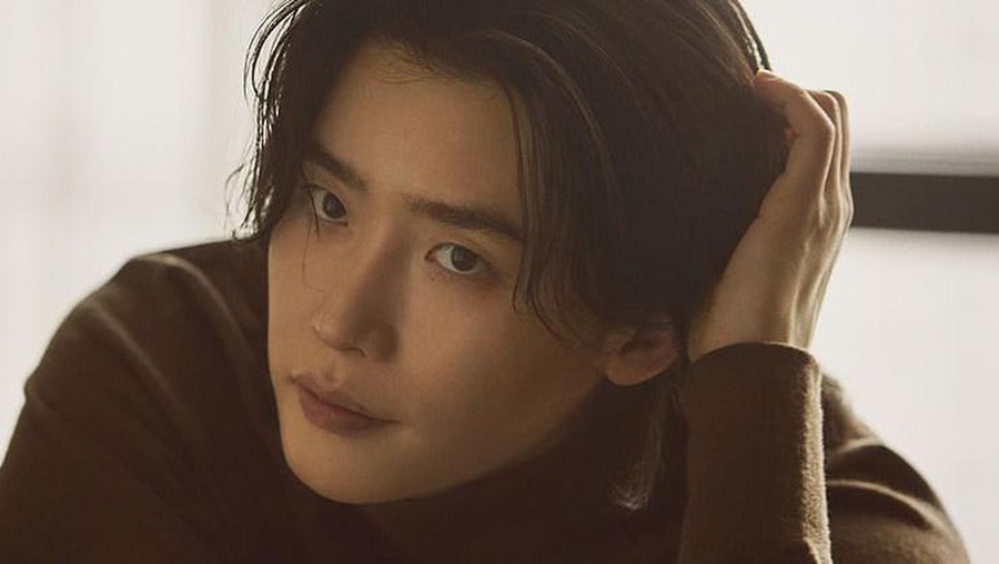 Lee Jong Suk