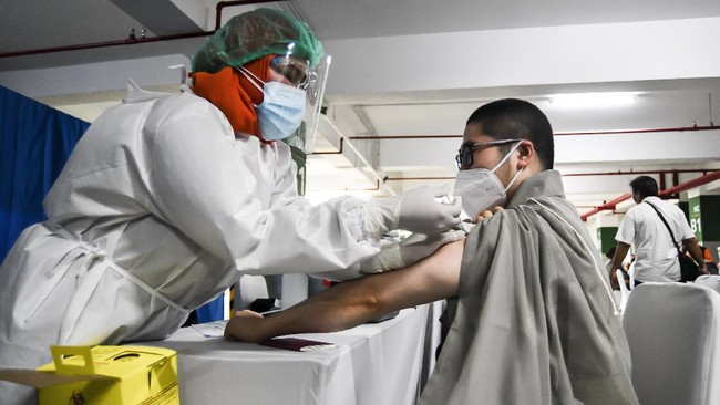 Dua merek vaksin yang sudah dipastikan Kadin Indonesia untuk vaksinasi mandiri adalah Sinopharm dan Moderna, sedangkan Sputnik dan Johnson & Johnson menyusul.