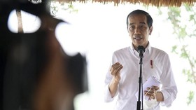 Deret Kebijakan Gaduh yang Ditarik Jokowi