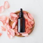 Stop Lakukan 4 Kesalahan Ini Agar Pemakaian Serum Hasilnya Maksimal