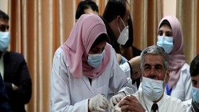 VIDEO: Gaza Mulai Vaksinasi Tenaga Kesehatan