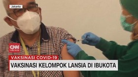 VIDEO: Vaksinasi Kelompok Lansia di Ibu Kota