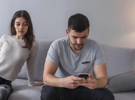 5 Hal Ini Harus Dilakukan Saat Bunda Tahu Suami Selingkuh