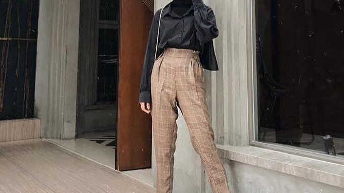 5 Outfit Hijab dengan Celana High Waist, Bikin Penampilan Kece dan Swag
