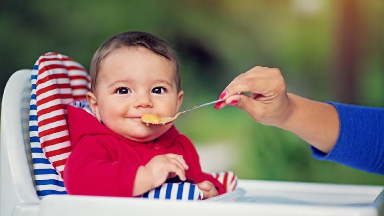 Anak makan