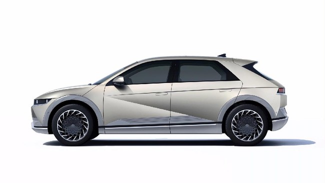 Hyundai Motor Asia Pasific mengatakan mobil listrik yang diproduksi statusnya completely knock down, direncanakan dilakukan pada Maret 2022.