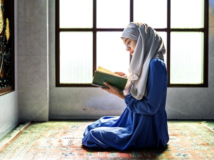 33 Ayat Al-Qur'an tentang Cinta dan Kasih Sayang, Hati Lebih Tenteram