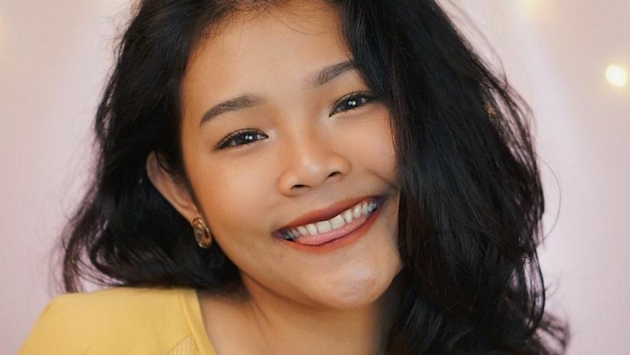 Inspirasi Make Up Simple dan Natural ala Beauty Vlogger Ririe Prams untuk Kulit Sawo Matang