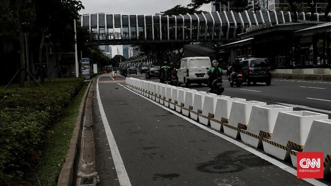 Direktorat Lalu Lintas Polda Metro Jaya belum melakukan penindakan terhadap kendaraan bermotor yang melintas di jalur sepeda.