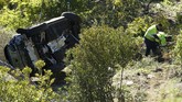 FOTO: Rusak Parah Mobil Tiger Woods karena Kecelakaan Pegolf Tiger Woods kecelakaan parah saat mengendarai mobilnya di Los Angeles Amerika Serikat dan saat ini menjalani operasi.