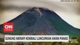 VIDEO: Gunung Merapi Kembali Luncurkan Awan Panas