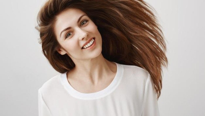 Sering Pakai Helm Bikin Rambut Bau Apek? Atasi dengan 5 Pilihan Hair Perfume dengan Harga Terjangkau Berikut! Sering Pakai Helm Bikin Rambut Bau Apek? Atasi dengan 5 Pilihan Hair Perfume dengan Harga Terjangkau Berikut!