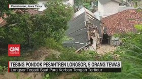VIDEO: Tebing Pondok Pesantren Longsor, 5 Orang Tewas
