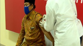 VIDEO: Vaksinasi Covid-19 Tenaga Pendidik dimulai