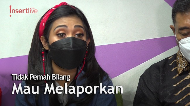 Karen Pooroe Sebut Marshanda Tak Tahu soal Rumah Tangganya