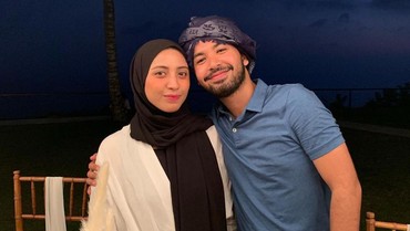 img-title Deretan Selebritas Tanah Air yang Putuskan untuk Lepas Hijab