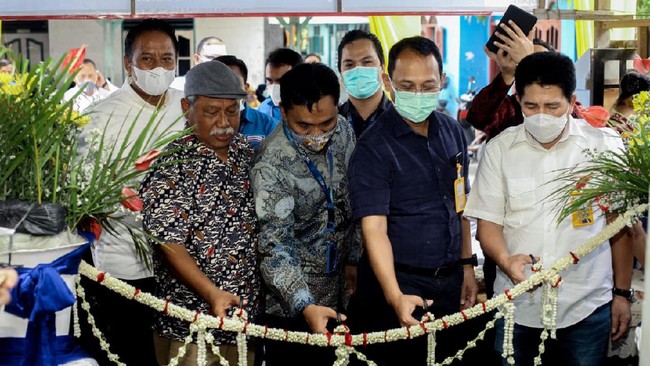 Bekerja sama dengan Toko Mandiri Indogrosir, Bank Mantap menyediakan dua pilihan paket bagi nasabah pensiunan PNS dan TNI/Polri untuk berwirausaha.