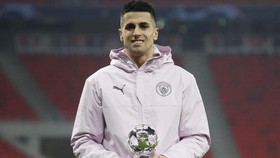 Cancelo Babak Belur Usai Dirampok 4 Orang Tak Dikenal