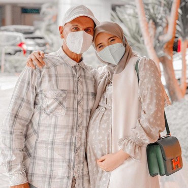 Mark Sungkar Terjerat Kasus Korupsi, Zaskia Sungkar Buka Suara