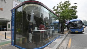 Halte di Seoul Putar Musik Terapi dan Bisa Deteksi Demam
