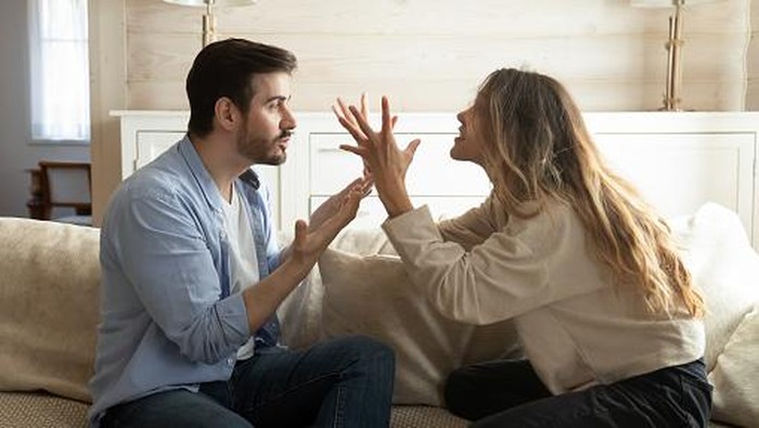 Kenali Tanda-Tanda Kamu Sedang Berada di Dalam Toxic Relationship, Bagaimana Cara Keluar dari Zona Itu?