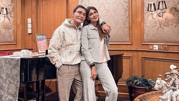 img-title Riuh Netizen Usai Luna Maya Dirangkul Mesra Bos TV Otis Hahijary