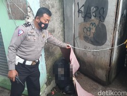 Ciri-ciri Wanita Terbungkus Plastik di Bogor: Bercelana Doraemon-Kaus Putih