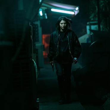 Netflix Perlihatkan Aksi Badass Han So Hee dalam Drama Terbaru