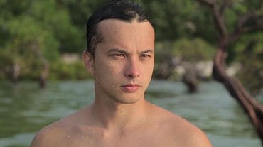 img-title 3 Fakta Nicholas Saputra soal Mandi, Keramas Tiap Hari dan Cukup 10 Menit