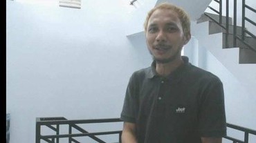 img-title Norman Kamaru, Anggota Brimob Viral Hingga Isu Pindah Agama