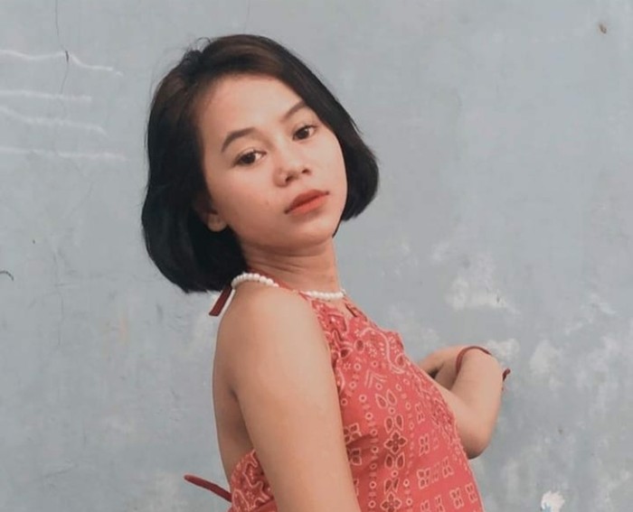 TikTokers Cimoy Nuraini atau Cimoy Montok menarik perhatian netizen usai tampil baru dengan rambut pendeknya yang berwarna hitam natural. Netizen menilai tampilan Cimoy kini lebih cantik. (Foto: Instagram/cimoynurainingeeyel)